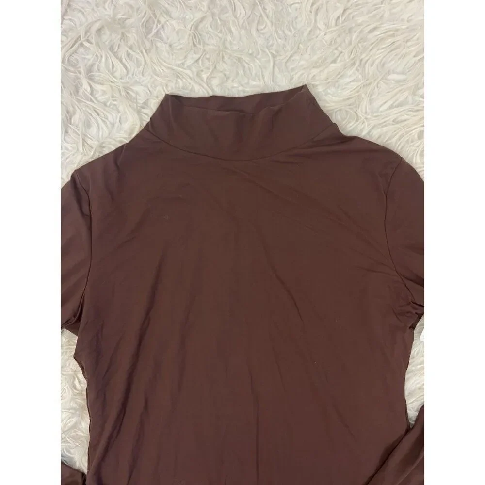 Gleefill NWT Women’s Size XL Brown Long sleeve Bodysuit Mock Neck Thong Back